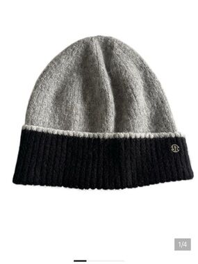 lululemon athletica alpaca Gray and Black Ribbed Cuff Knit Beanie